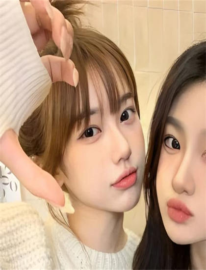 《锦鲤萌宝》创作全记录：色彩的运用技巧与情绪传达 感受创作的魅力与挑战