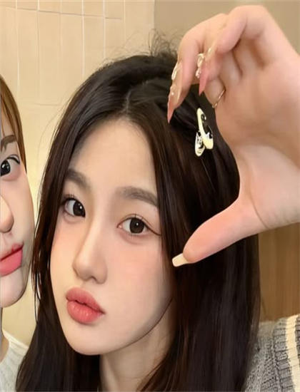 《妖怪手表第4季》象征隐喻解析震撼人心的：符号意义与深层寓意探讨，制作特辑